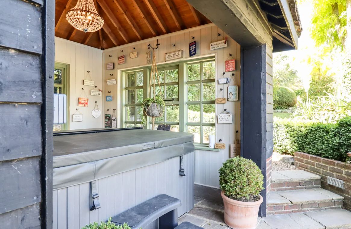 Kent Cottages With Hot Tubs